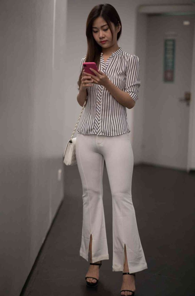 逛书店的白色紧身裤女孩【450P】04040-JK图库