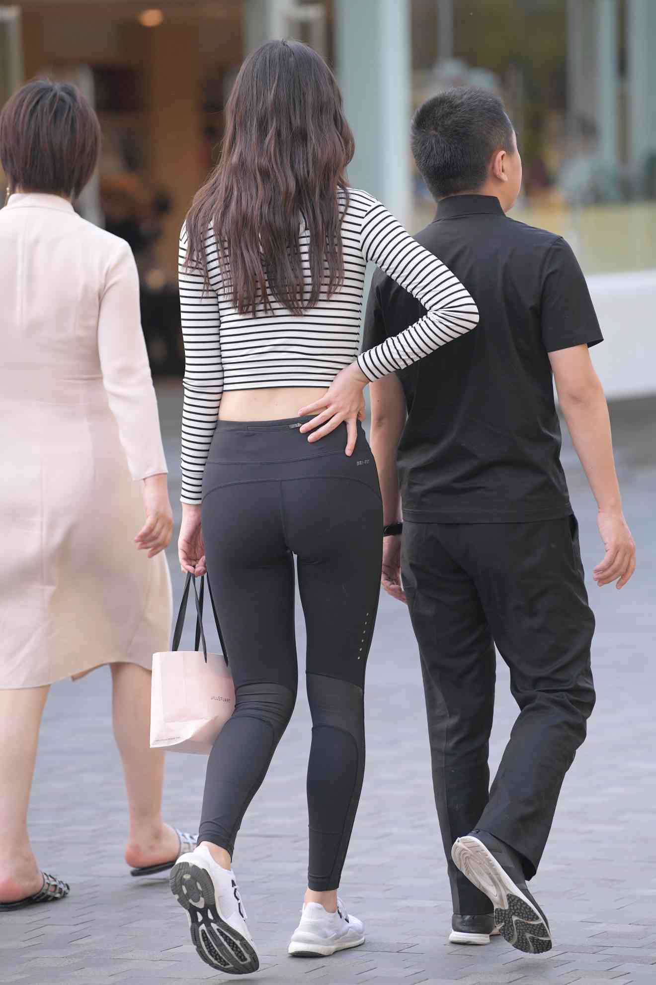 图片[3]-【免费】逛街的瑜伽裤女人【23P】04033-JK图库