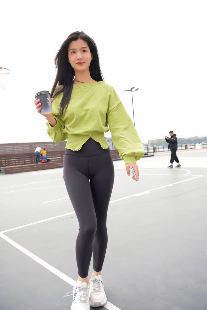 图片[1]-绿色瑜伽裤女孩很开心 J1519 1094P1V-27.6GB-JK图库