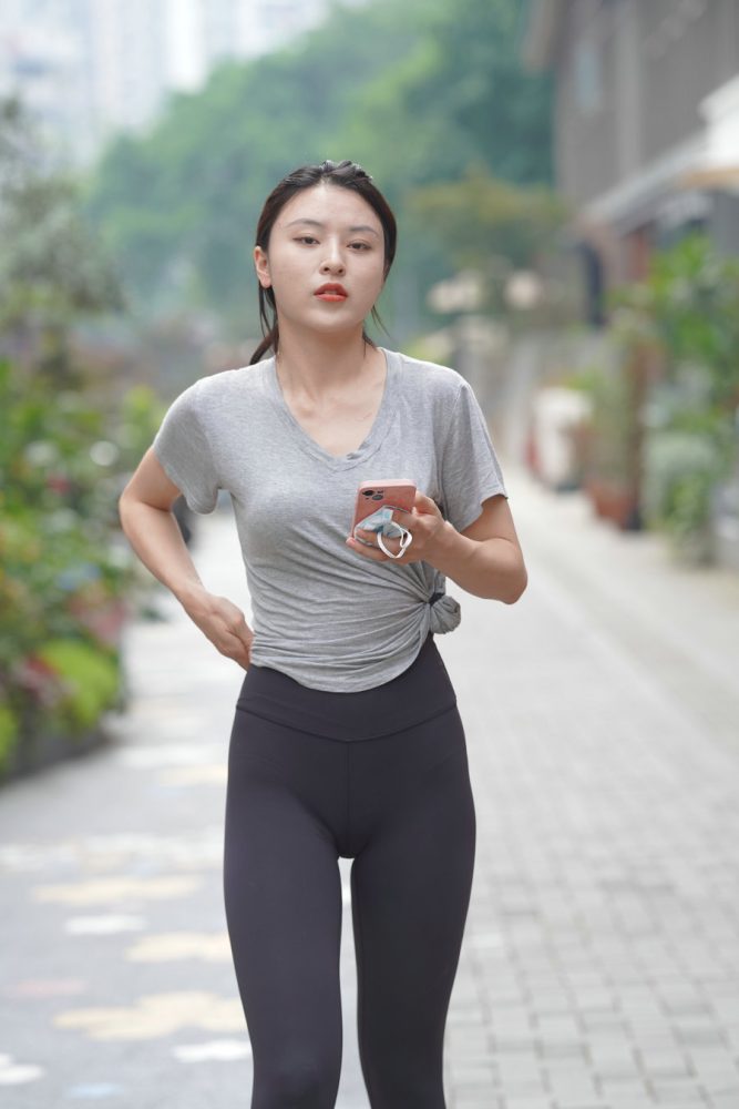 户外运动的瑜伽裤女孩J3008 845P2V-22.9GB-JK图库