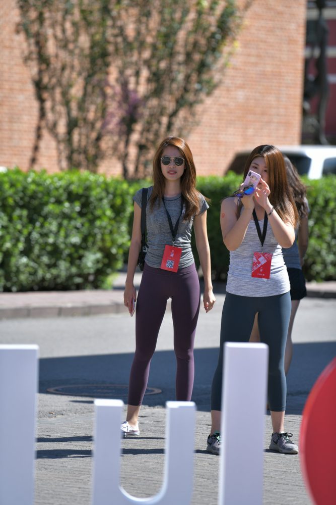 紫色瑜伽裤墨镜导游J4604 27P-336MB-JK图库