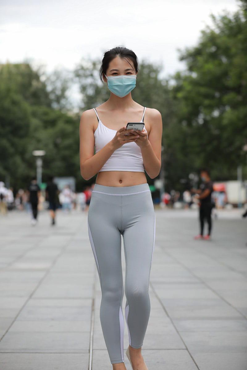 图片[4]-灰色瑜伽裤姑娘笑容超甜 J5074 180P2V-2.15GB-JK图库