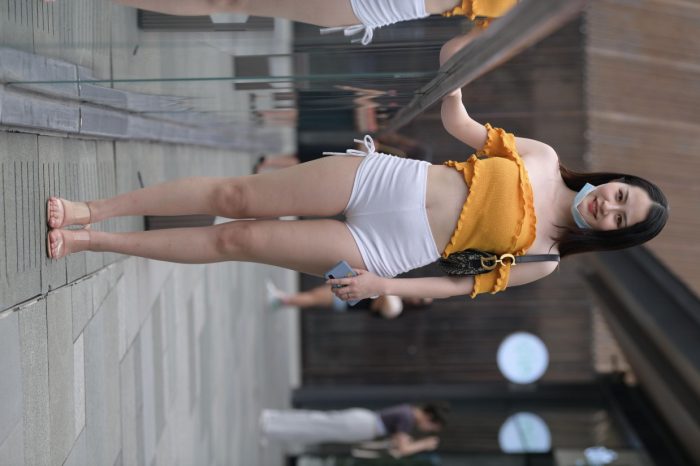 高腰白色短裤的漂亮女孩【767P】00065-JK图库