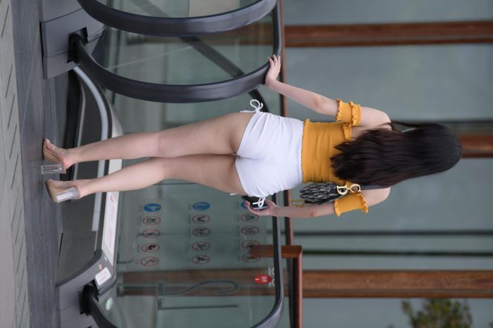 高腰白色短裤的漂亮女孩【767P】00065-JK图库