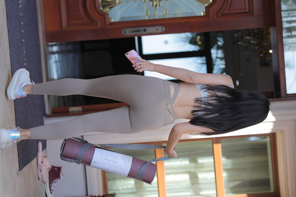 图片[5]-灰色瑜伽裤温柔的女孩【369P】00058-JK图库