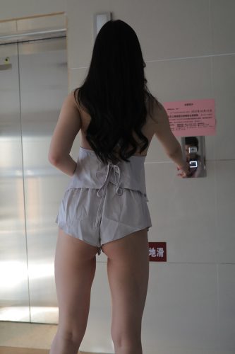 图片[4]-非常有女人味的热裤姑娘【228P】0007-JK图库