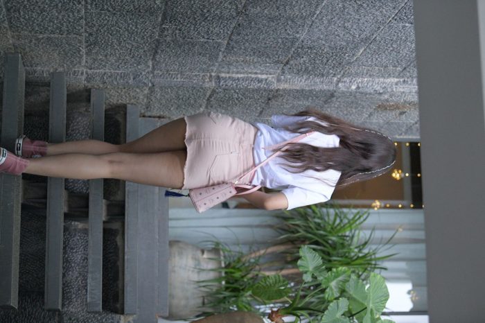 非常清纯甜美的短裙姑娘在逛街【458P】00052-JK图库