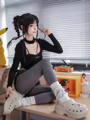 图片[9]-牛仔热裤+灰丝姑娘玩自拍-JK图库