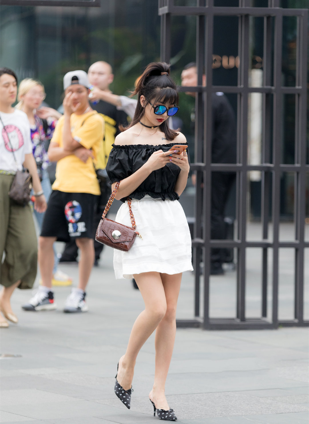 图片[12]-美女壁纸丨街拍美女，白皙美腿一览无余！-JK图库