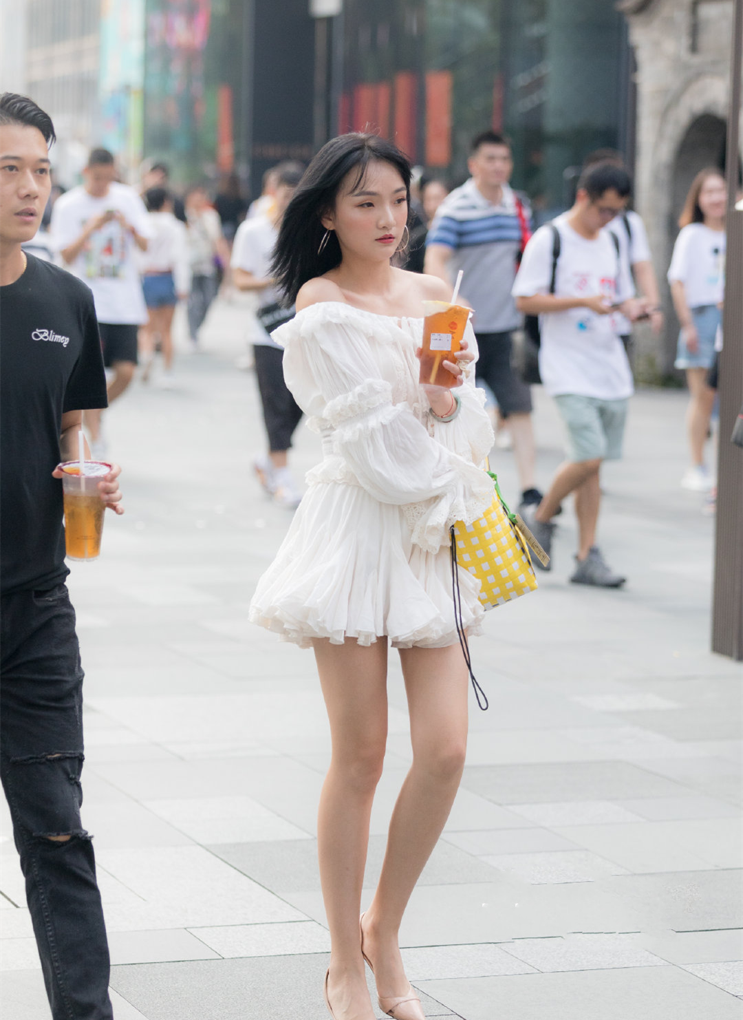 图片[5]-美女壁纸丨街拍美女，白皙美腿一览无余！-JK图库