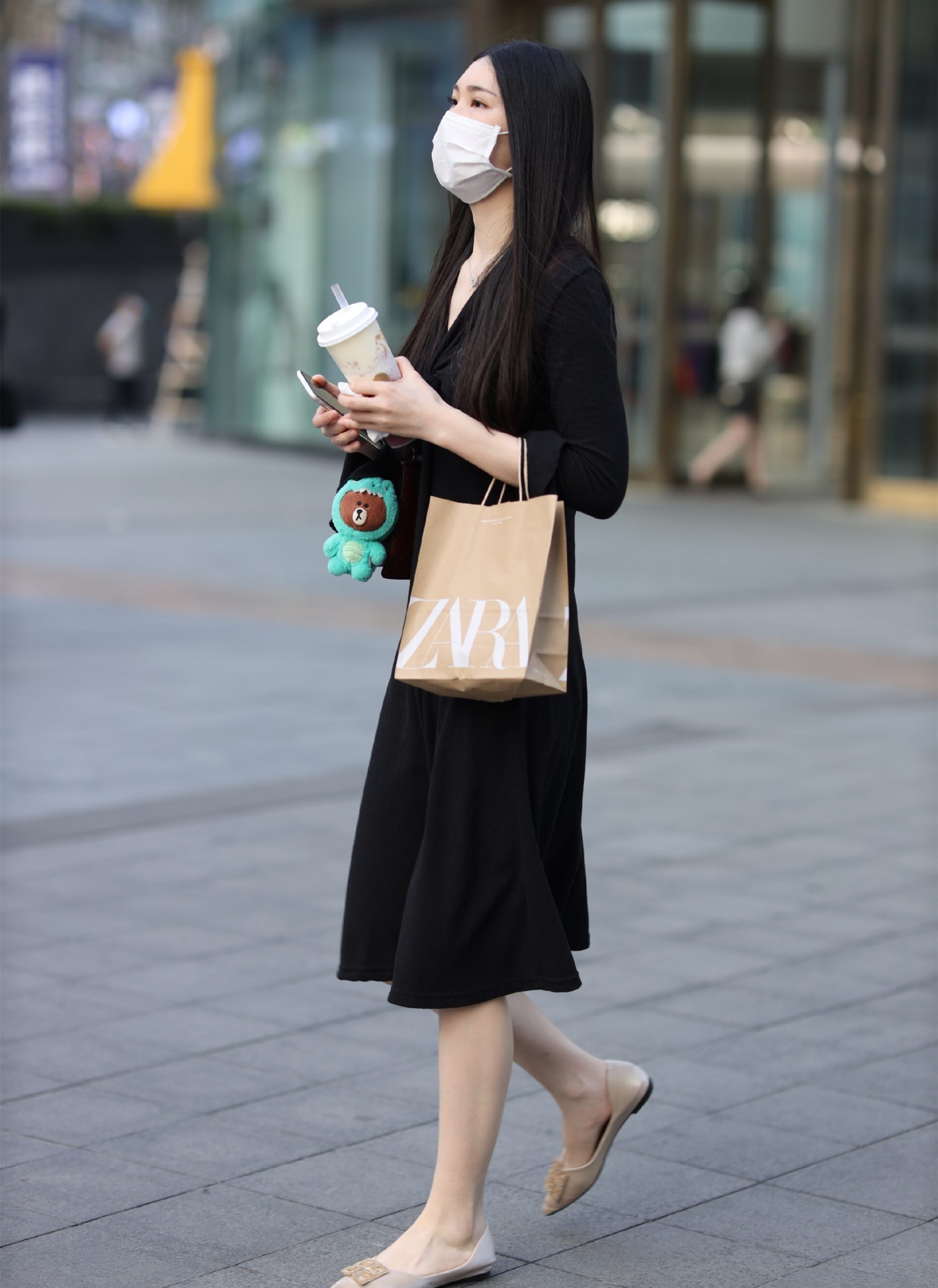 图片[8]-美女壁纸丨街拍美女，白皙美腿一览无余！-JK图库